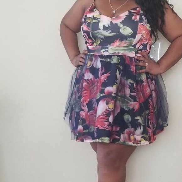 Mini navy floral - Picture 2 of 2